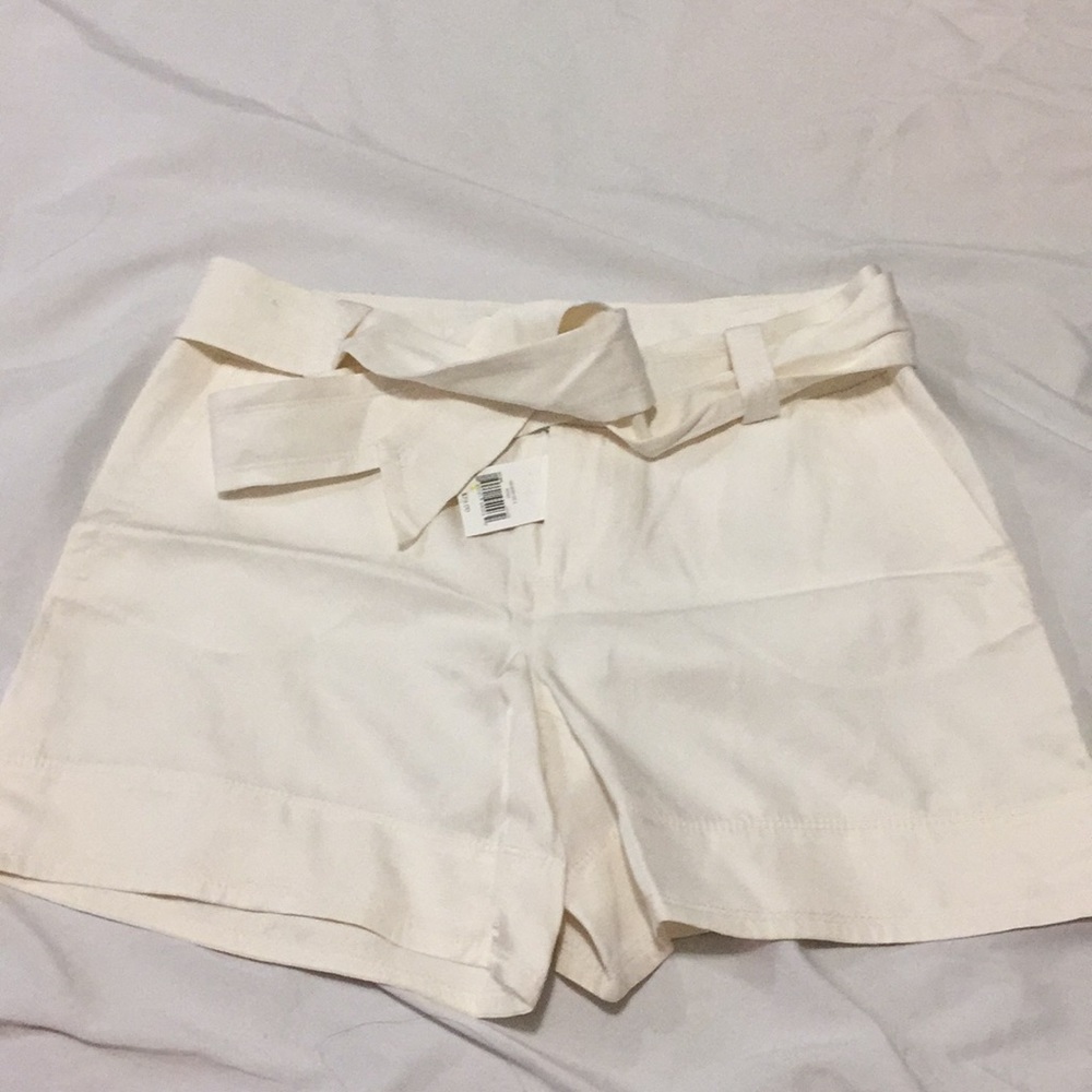 White banana republic shorts